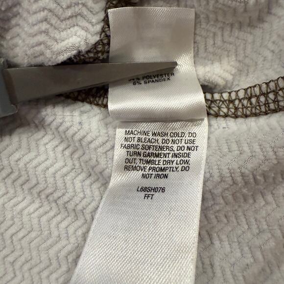 Cabela's Camo OutfitHer Long sleeve thermal top SZ M Women Hunt Country Camp - Picture 6 of 6